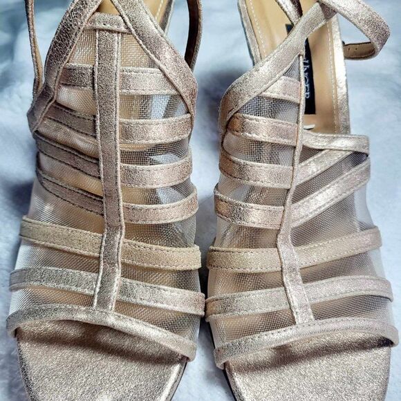 KAY UNGER GOLD HEEL SANDAL SIZE 8 Look like New. - Picture 7 of 12